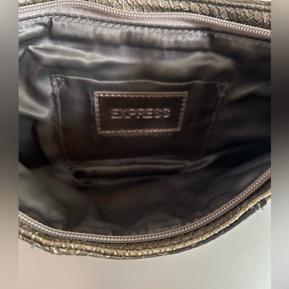 EXPRESS Snake Print Clutch - Picture 4 of 5